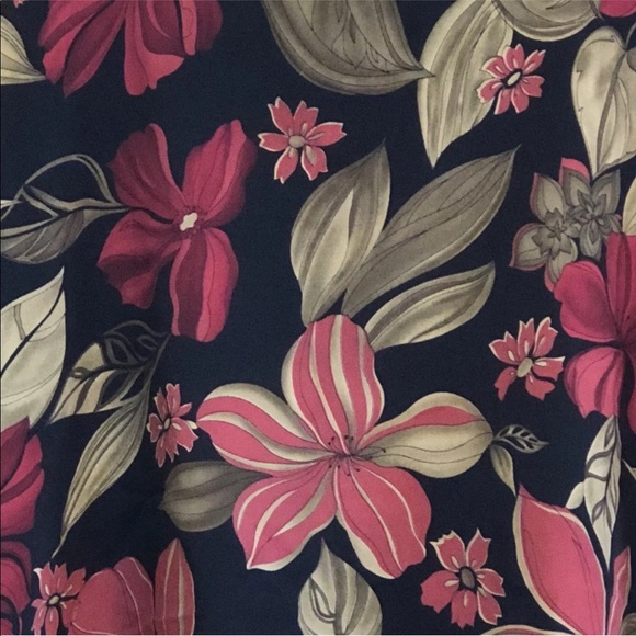 White Stag 2 Piece Cardigan and Blouse 22W/24W - Picture 5 of 8